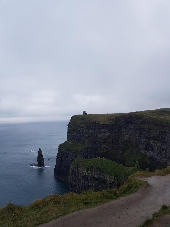 Fairwinds Guest Accommodation Doolin Exteriér fotografie